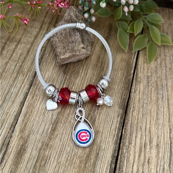 Cubs MLB Rhinestone Bangle Charm Bracelet - Picture 3 of 4